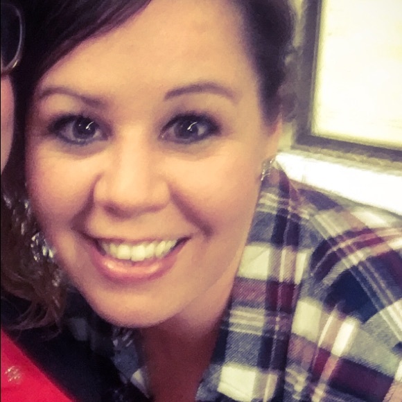Meet your Posher, Leanne - Picture 1 of 1